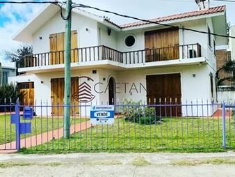 https://web5.gallito.com.uy/casa-en-venta-a-pasos-del-mar-3-dormitorios-playa-mansa-inmuebles-20632360