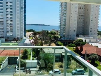 https://www.gallito.com.uy/venta-de-hermoso-apartamento-a-metros-del-mar-inmuebles-24528020