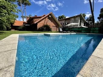 https://www.gallito.com.uy/excelente-casa-en-paradas-inmuebles-21570917