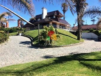 https://web5.gallito.com.uy/casa-en-venta-playa-mansa-4-dormitorios-ideal-para-proyecto-inmuebles-22415905