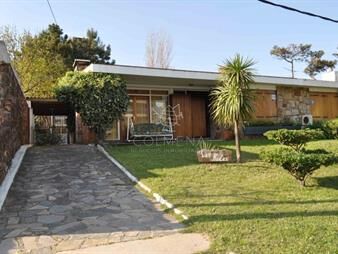 https://web5.gallito.com.uy/se-alquila-casa-en-aidy-grill-apasa-de-la-playa-brava-y-inmuebles-24760428