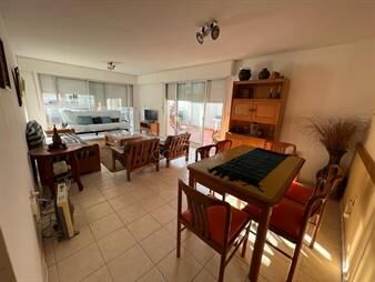https://web5.gallito.com.uy/gran-apartamento-en-peninsula-con-terraza-y-parrillero-inmuebles-24284244