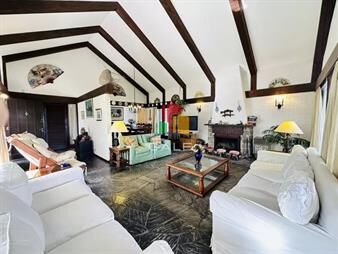 https://web5.gallito.com.uy/muy-amplia-casa-en-mansa-inmuebles-21962559
