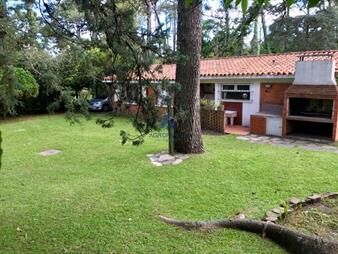 https://web5.gallito.com.uy/casa-en-alquiler-de-temporada-playa-mansa-inmuebles-23665899