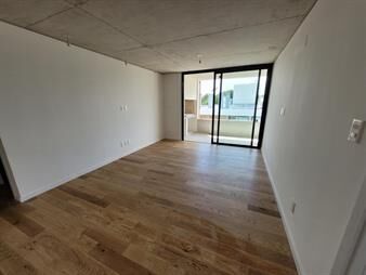 https://web5.gallito.com.uy/a-estrenar-hermoso-apto-con-cochera-y-box-prox-portones-inmuebles-24831942