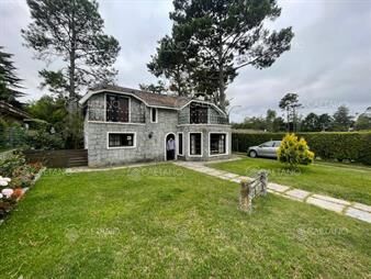 https://www.gallito.com.uy/venta-casa-4-dormitorios-pinares-punta-del-este-inmuebles-23414774