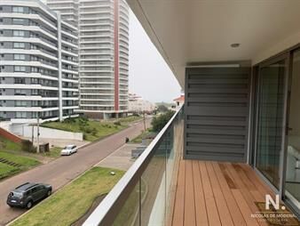 https://web5.gallito.com.uy/apartamento-en-brava-1-y-12-dormitorios-en-venta-edificio-inmuebles-24990529