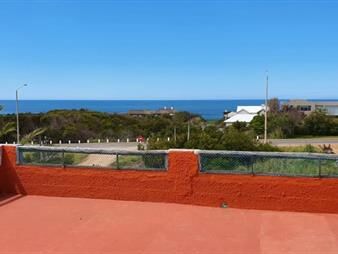 https://www.gallito.com.uy/casa-en-altos-de-punta-piedras-4-dormitorios-inmuebles-24994250