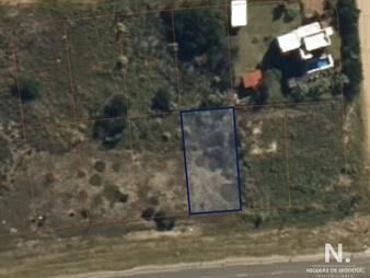 https://www.gallito.com.uy/terreno-en-venta-en-primera-fila-en-la-juanita-inmuebles-24996028