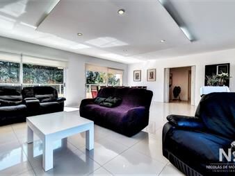 https://web5.gallito.com.uy/venta-de-casa-en-beverly-hills-inmuebles-25035047