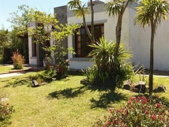 https://web5.gallito.com.uy/alquiler-casa-tres-dormitorios-con-piscina-cerca-del-mar-ti-inmuebles-25036642