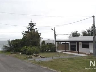 https://web5.gallito.com.uy/casa-en-venta-en-al-barra-frente-al-mar-3-dormitorios-inmuebles-25036742