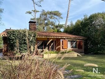 https://web5.gallito.com.uy/casa-en-venta-de-6-dormitorios-pinares-punta-del-este-inmuebles-25037910