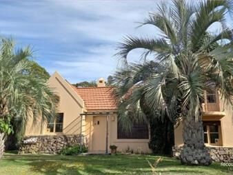 https://web5.gallito.com.uy/casa-de-3-dormitorios-en-el-tesoro-la-barra-inmuebles-25038408