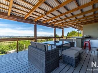https://web5.gallito.com.uy/vende-chacra-en-punta-ballena-de-3-dormitorios-con-multiple-inmuebles-25043215