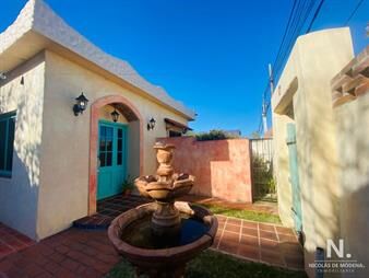 https://web5.gallito.com.uy/casa-en-venta-en-la-barra-tres-dormitorios-inmuebles-25040235