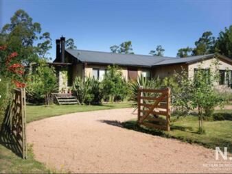 https://web5.gallito.com.uy/casa-con-3-dormitorios-en-el-tesoro-inmuebles-25043031