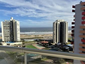 https://web5.gallito.com.uy/av-chiverta-excelente-vista-al-mar-dos-dormitorios-y-dos-inmuebles-24598030