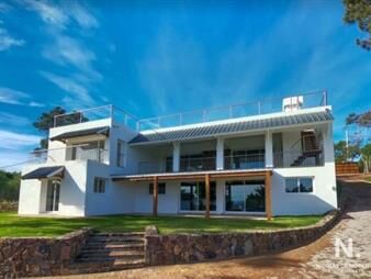 https://web5.gallito.com.uy/linda-casa-en-punta-ballena-4-dormitorios-inmuebles-25033412