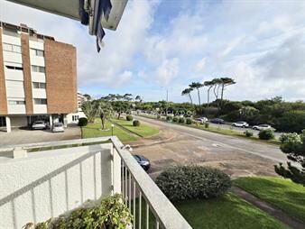 https://web5.gallito.com.uy/nuevo-ingreso-frente-al-mar-departamento-en-playa-mansa-inmuebles-25117131