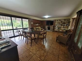 https://www.gallito.com.uy/excelente-chalet-sobre-av-rivera-prox-bolivia-inmuebles-25221927