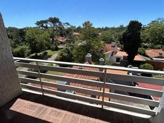 https://web5.gallito.com.uy/apartamento-en-venta-de-dos-dormitorios-primera-linea-de-pl-inmuebles-25241893