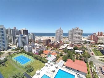 https://web5.gallito.com.uy/apartamento-en-punta-del-este-brava-inmuebles-23358249