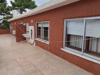 https://web5.gallito.com.uy/apartamento-en-punta-del-este-aidy-grill-inmuebles-25036440