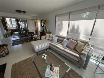 https://web5.gallito.com.uy/apartamento-de-3-dormitorios-en-playa-mansa-inmuebles-24685955