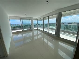 https://web5.gallito.com.uy/pent-house-a-estrenar-en-gala-vista-consulte-para-visitar-inmuebles-25343592