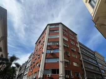 https://web5.gallito.com.uy/sarandi-y-juan-carlos-gomez-9-ambientes-194-m2-totales-inmuebles-25358253