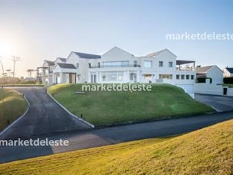 https://web5.gallito.com.uy/mansion-playa-mansa-inmuebles-25368021