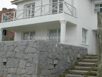 https://web5.gallito.com.uy/venta-de-casa-4-dormitorios-en-la-barra-montoya-inmuebles-25376658