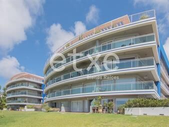 https://www.gallito.com.uy/apartamento-duplex-venta-2-dormitorios-av-de-las-americas-inmuebles-25013828