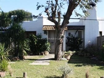 https://web5.gallito.com.uy/venta-de-casa-de-5-dormitorios-en-la-barra-punta-del-este-inmuebles-21139194