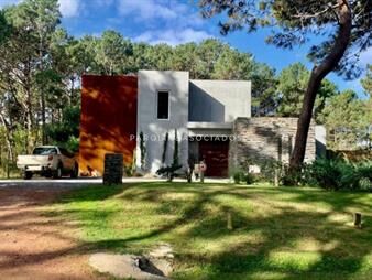 https://web5.gallito.com.uy/casa-en-venta-de-4-dormitorios-en-montoya-punta-del-este-inmuebles-21056001