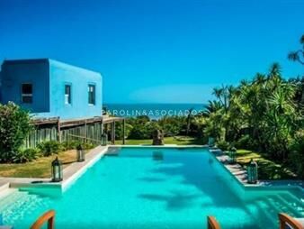 https://www.gallito.com.uy/casa-en-venta-de-5-dormitorios-en-el-chorro-la-barra-inmuebles-21051397