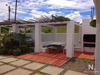 https://web5.gallito.com.uy/casa-en-punta-ballena-las-grutas-inmuebles-24987754
