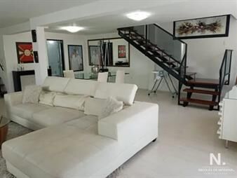 https://www.gallito.com.uy/vendo-casa-de-4-dormitorios-3-baã±os-y-piscina-climatizada-inmuebles-24987735