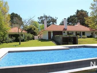https://web5.gallito.com.uy/casa-rincon-del-indio-punta-del-este-6-dormitorios-inmuebles-24988289