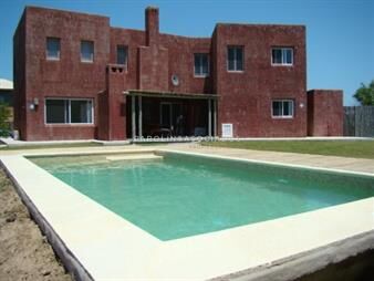 https://www.gallito.com.uy/casa-en-venta-de-5-dormitorios-en-punta-piedras-manantiale-inmuebles-25406571