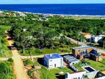 https://www.gallito.com.uy/casa-en-venta-de-3-dormitorios-en-manantiales-punta-del-es-inmuebles-16906181