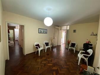 https://web5.gallito.com.uy/muy-bien-ubicado-edificio-de-epoca-gran-calidad-inmuebles-24807231