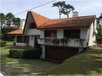 https://web5.gallito.com.uy/muy-linda-casa-en-venta-de-4-dormitorios-en-mansa-punta-de-inmuebles-16906157