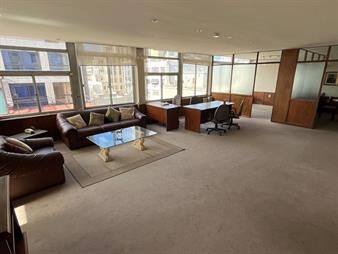 https://www.gallito.com.uy/oficina-en-venta-5-ambientes-2-baños-zona-ciudad-vieja-inmuebles-25519196