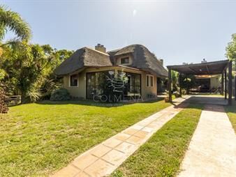 https://www.gallito.com.uy/casa-de-2-dormitorios-en-sauce-de-portezuelo-cerca-del-mar-inmuebles-24202615
