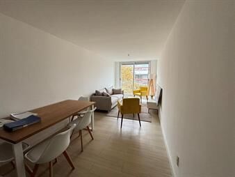 https://web5.gallito.com.uy/venta-apartamento-2-dormitorios-a-estrenar-en-barrio-sur-inmuebles-25545577