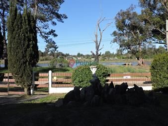 https://web5.gallito.com.uy/hermoso-chalet-con-vista-a-el-arroyo-solis-inmuebles-24638899