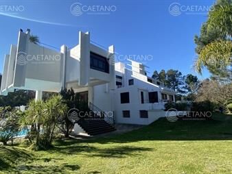 https://www.gallito.com.uy/espectacular-residencia-en-punta-ballena-inmuebles-21609198