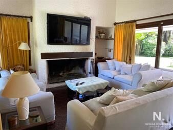 https://www.gallito.com.uy/venta-y-alquiler-casa-de-3-dormitorios-piscina-inmuebles-24477234